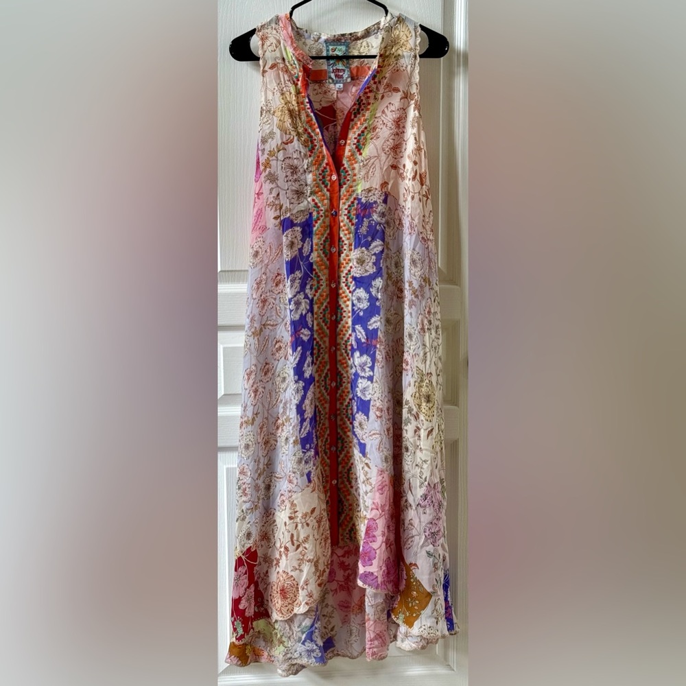 Johnny Was Cosmo Kirra Midi Dress
Multicolor Floral Button-Front Maxi Dress